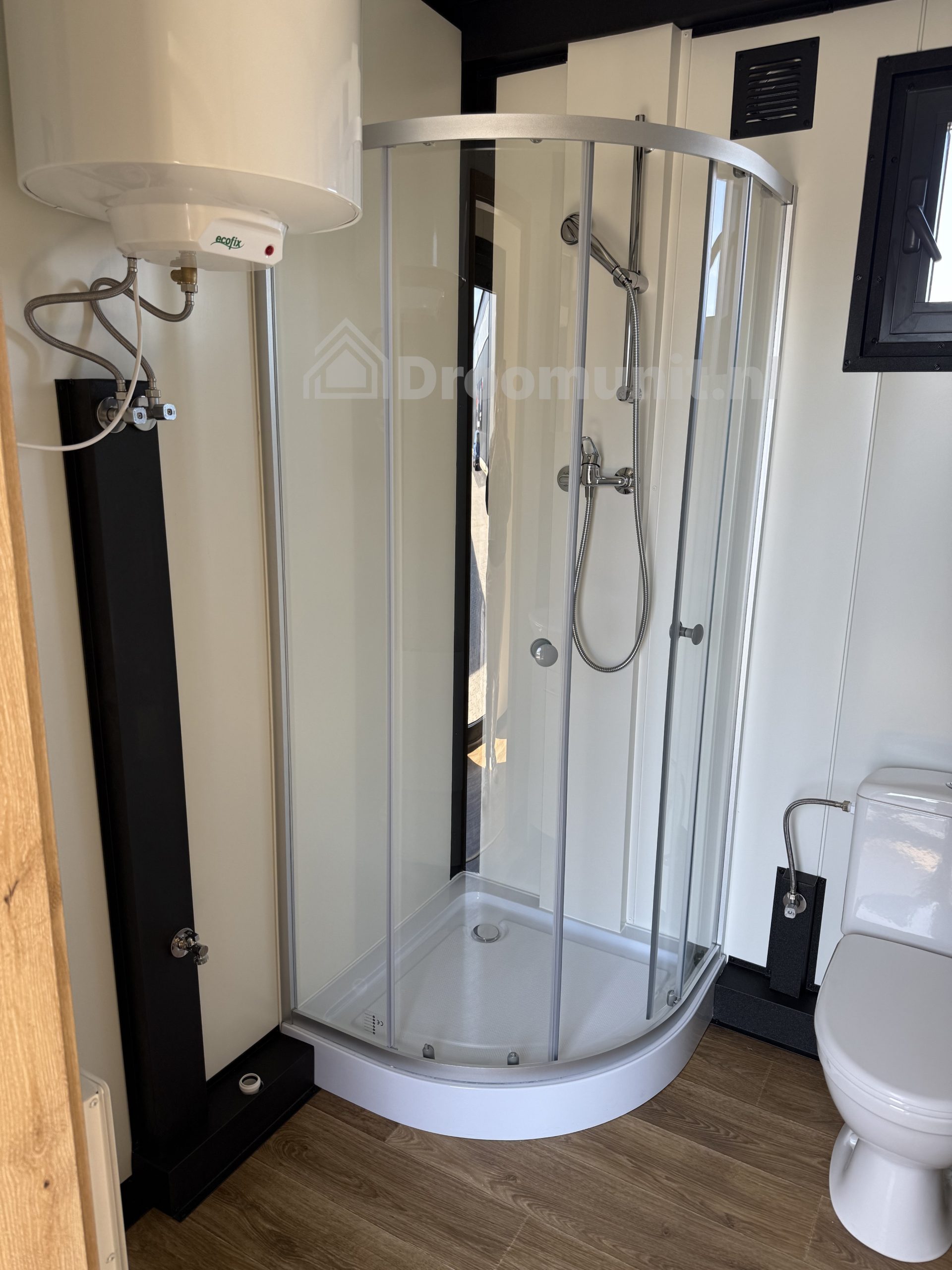 Douchecabine in luxe mobiele prefab woonunit Emmy met 1 slaapkamer, afmeting 700x300