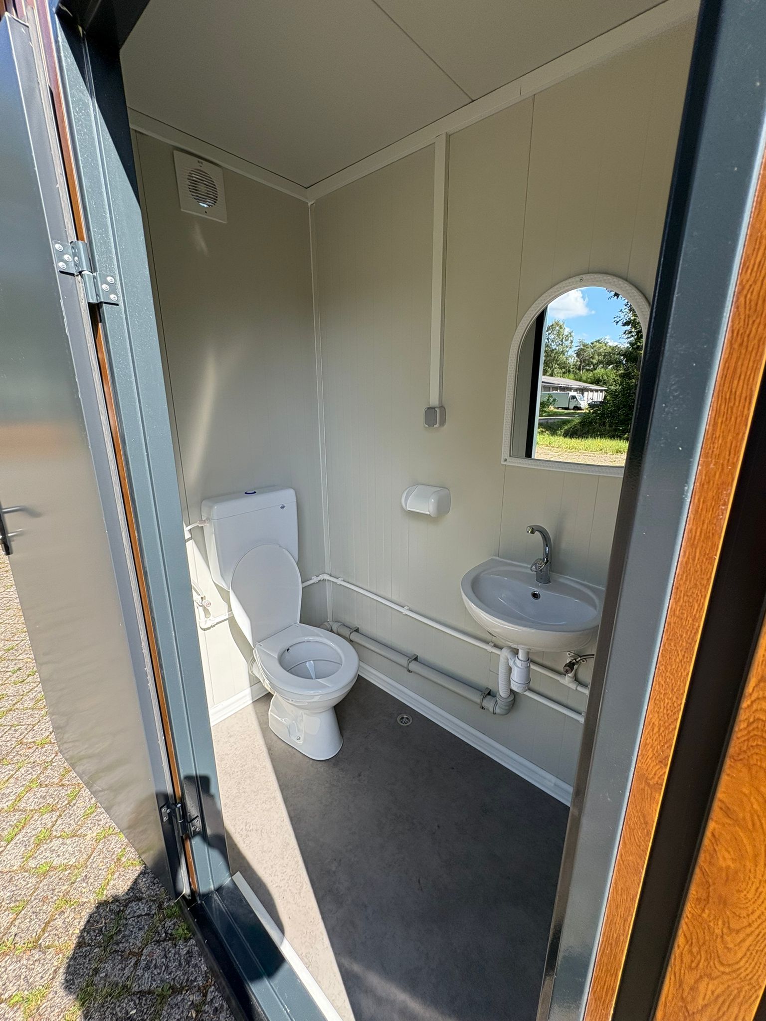 mobiele badkamer unit 2 ruimtes 23