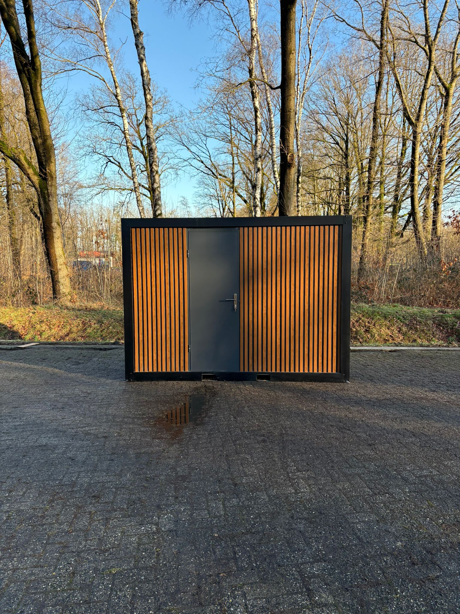 Badkamer met technische ruimte