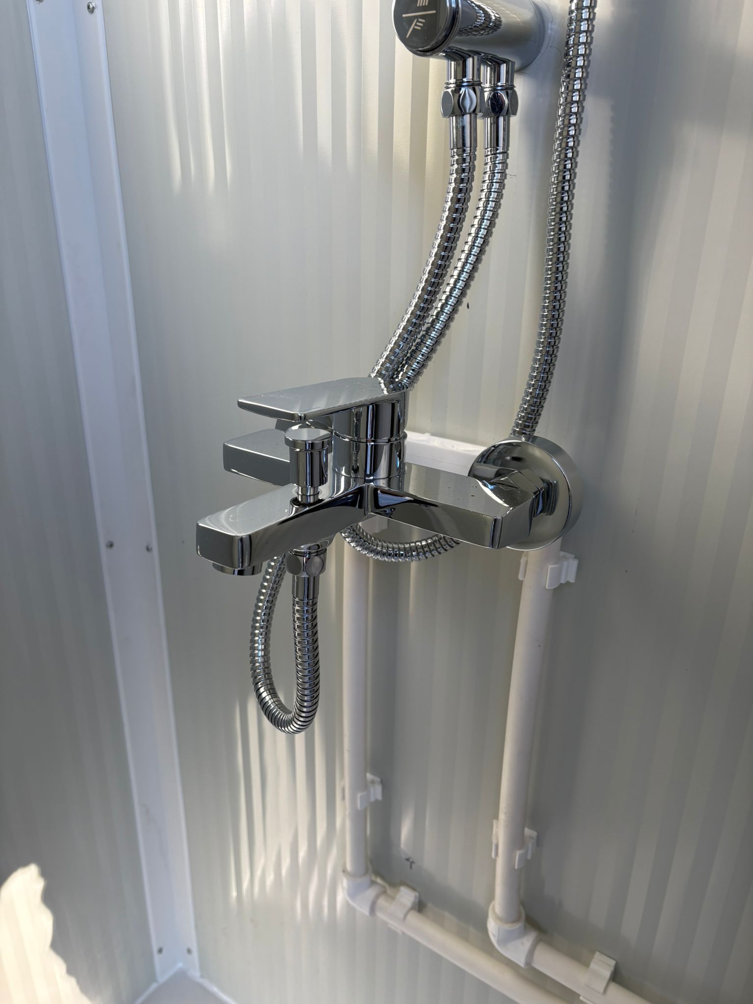 Badkamer met technische ruimte
