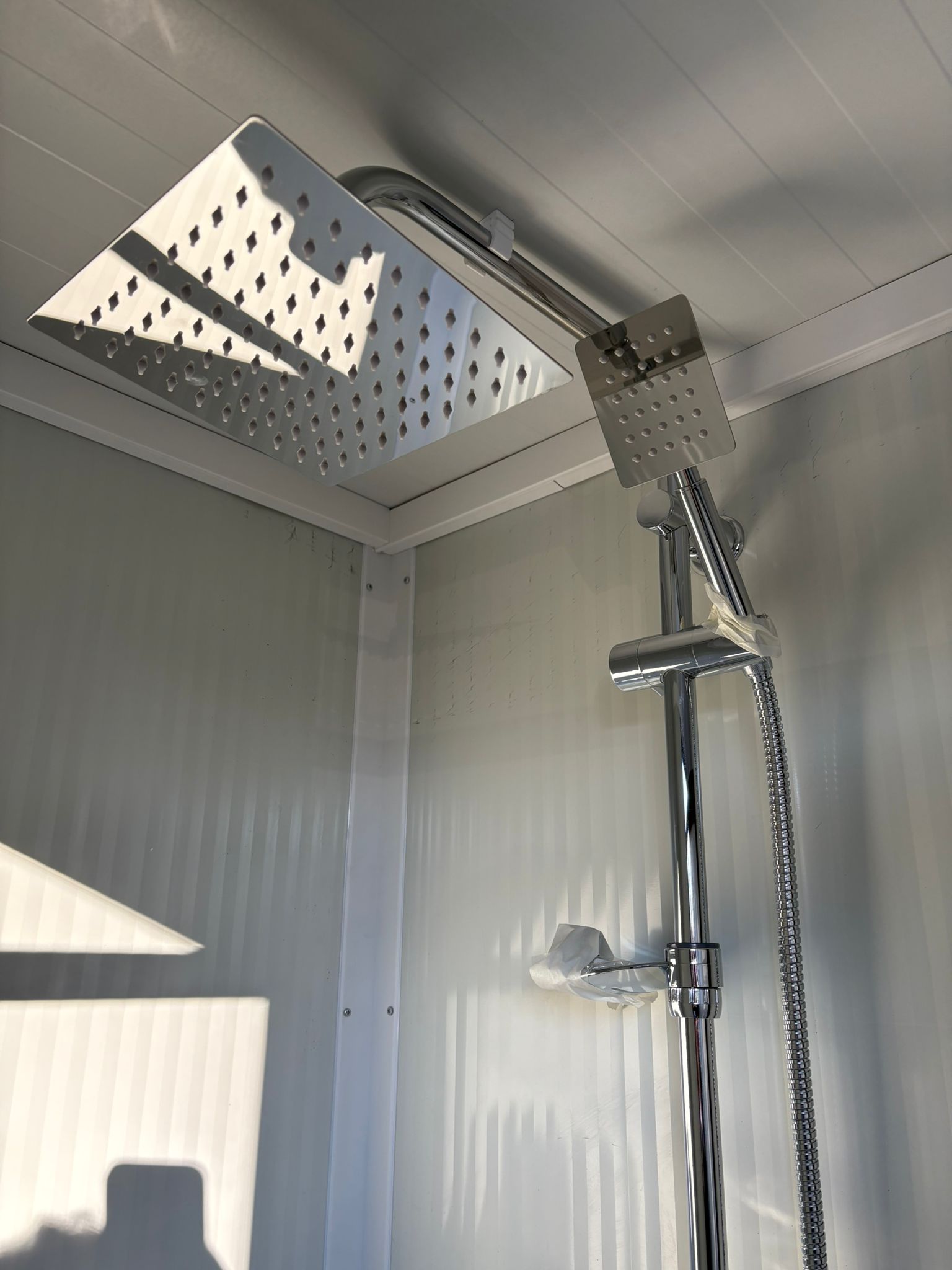 Badkamer met technische ruimte
