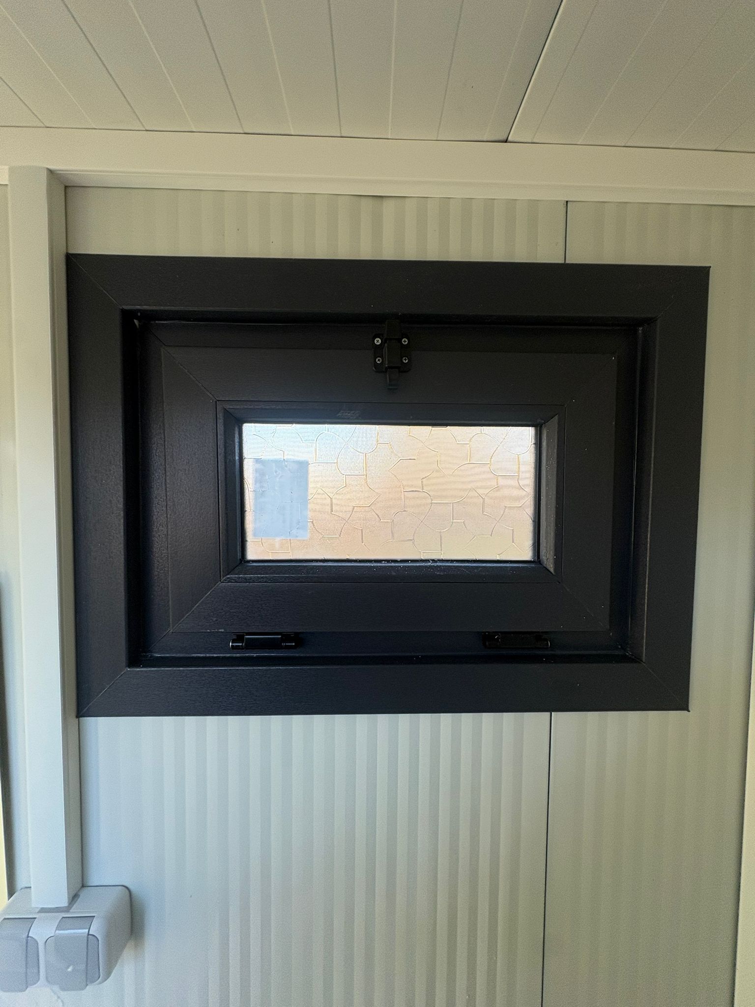 Badkamer met technische ruimte