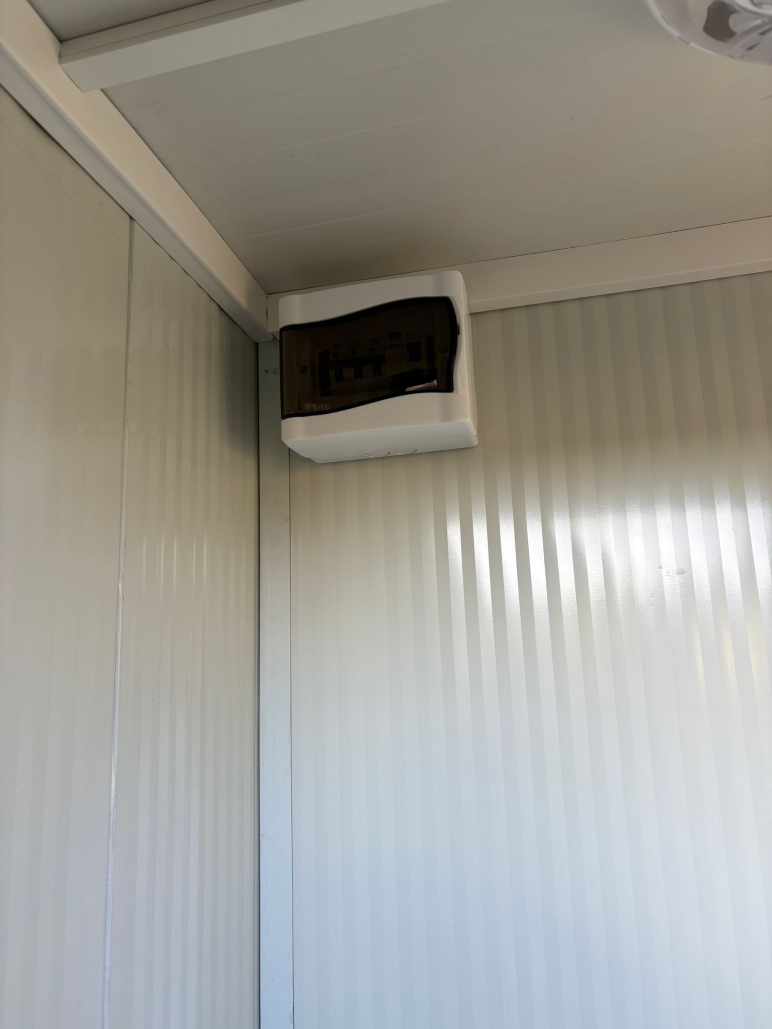 Badkamer met technische ruimte