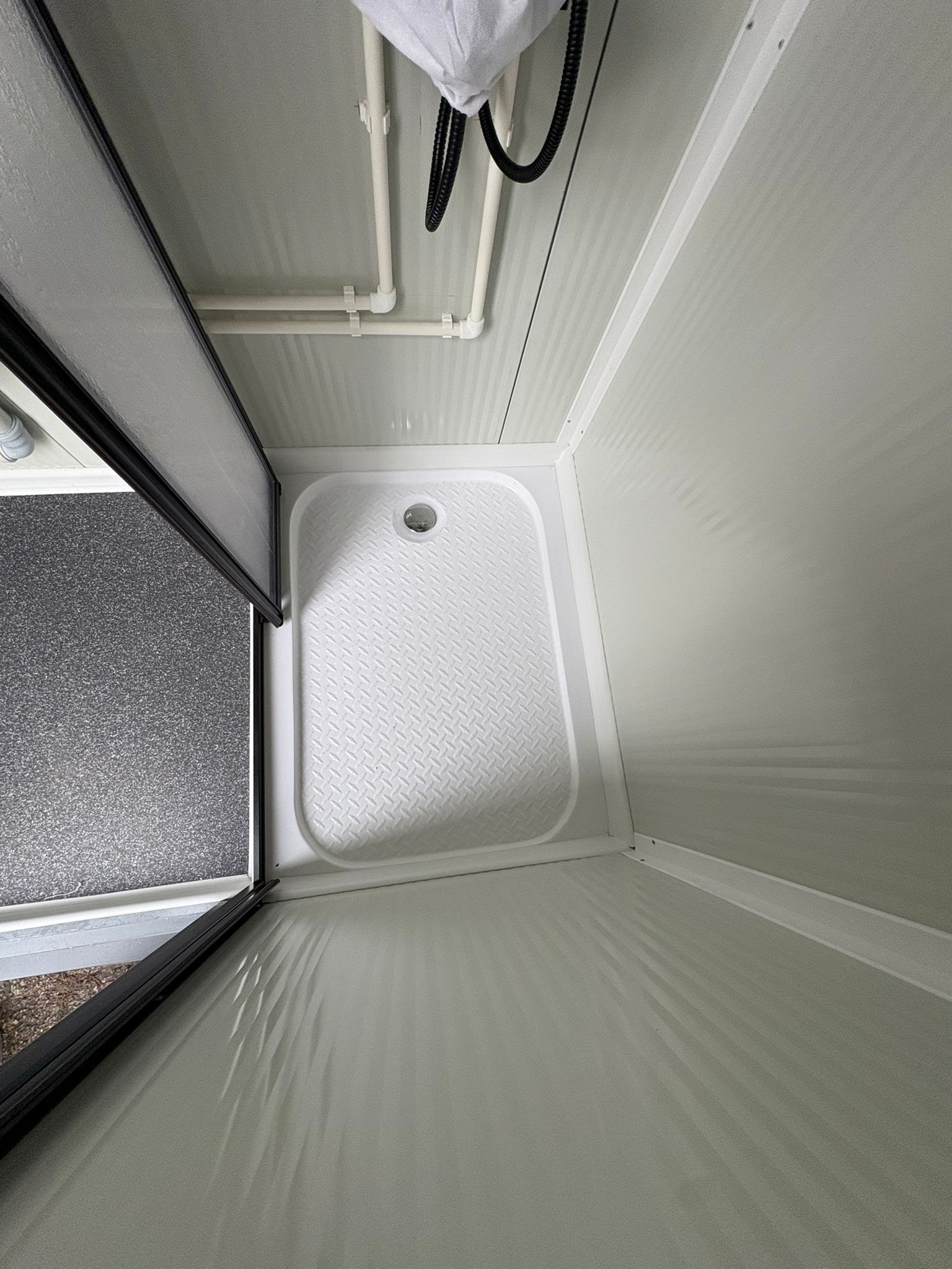 enkele badkamer unit douchebak