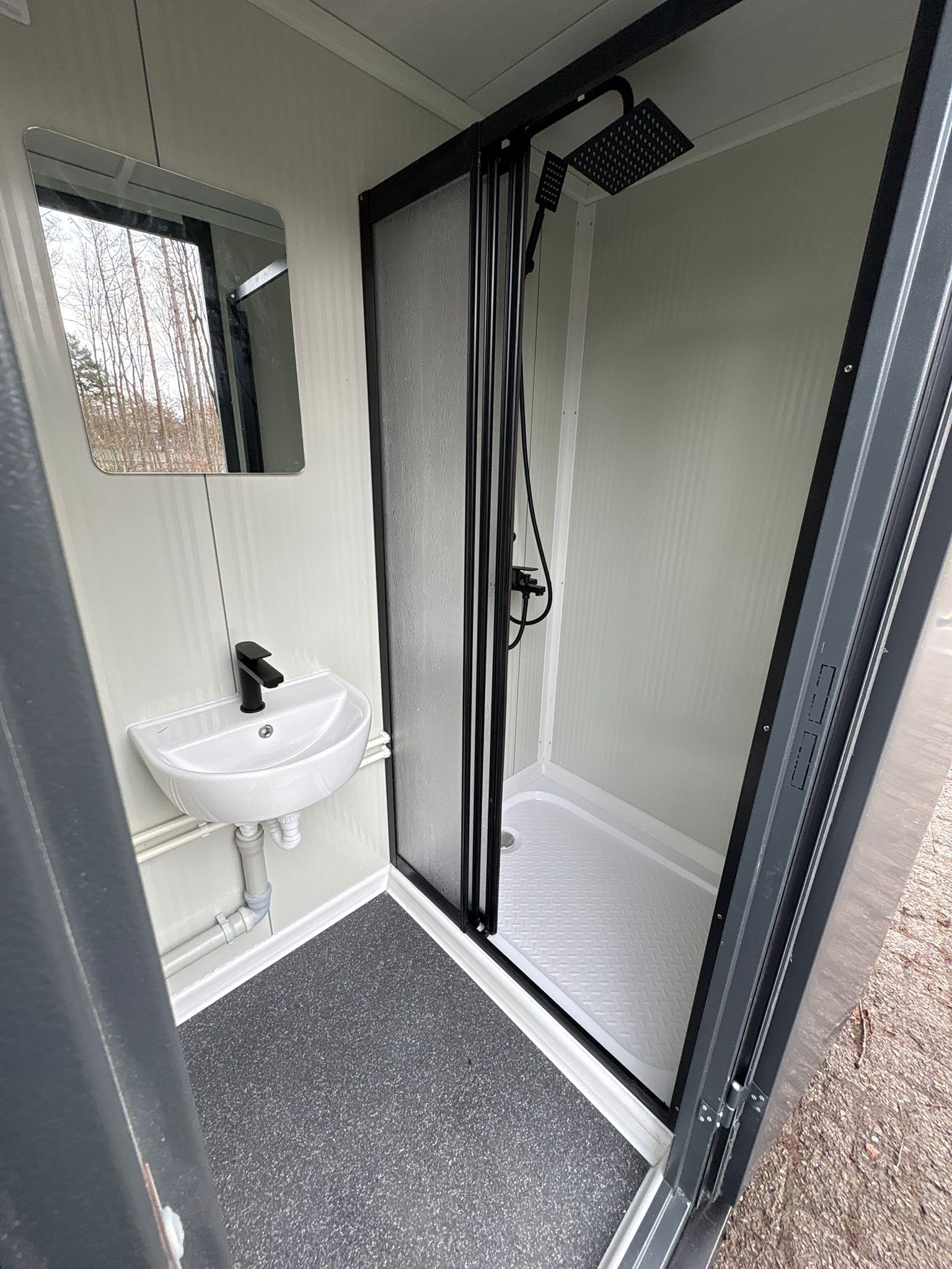 enkele badkamer unit binnenzijde