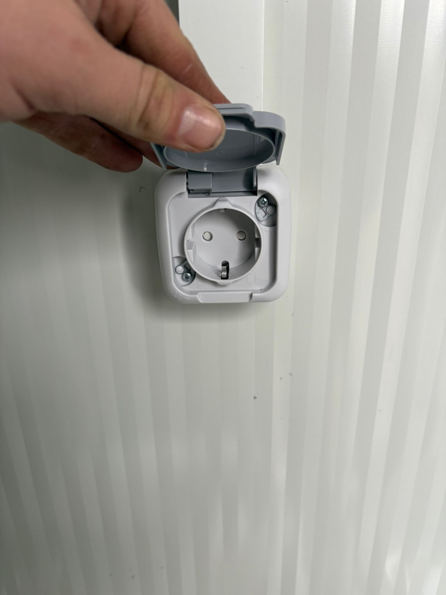 enkele badkamer unit wandcontactdoos