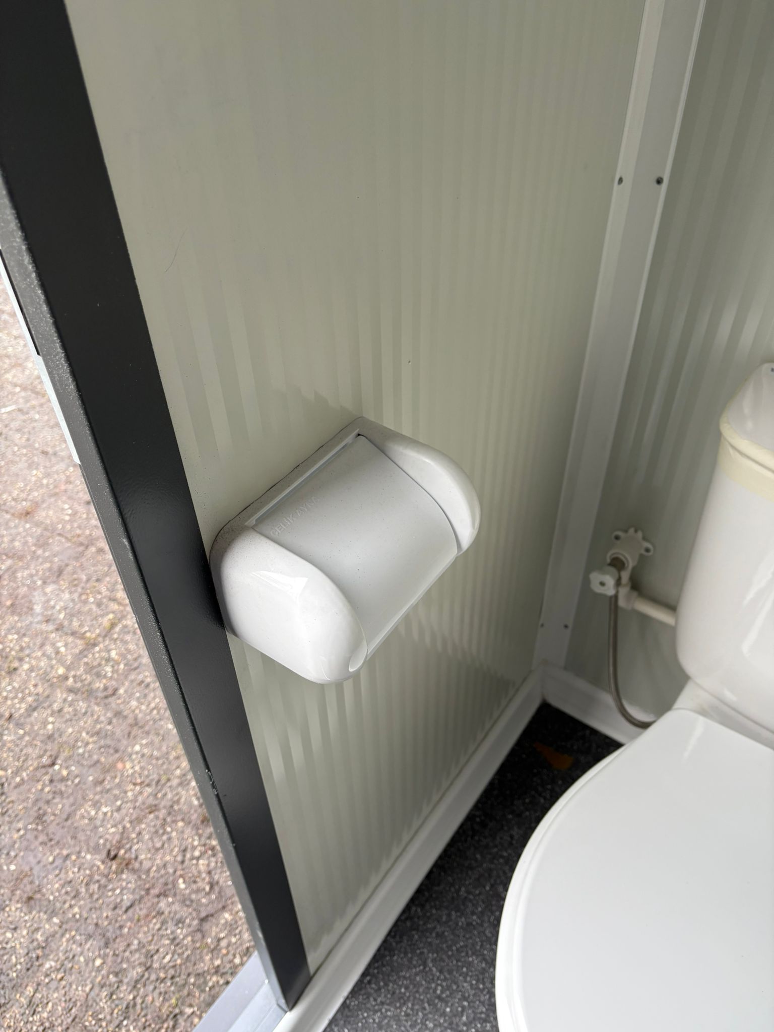 enkele badkamer unit toiletrolhouder